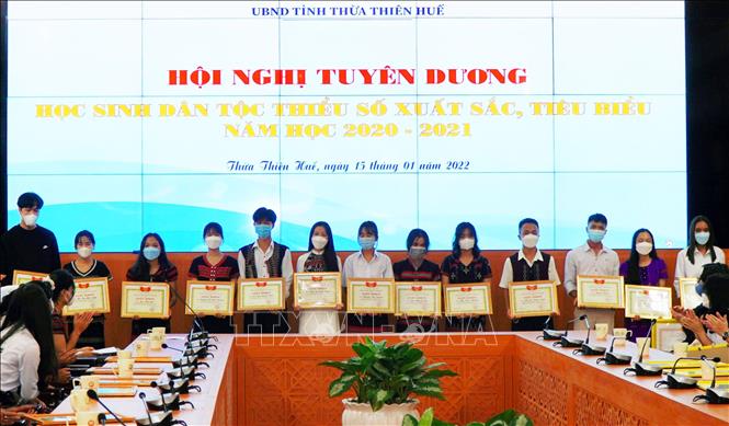 Thừa Thiên Huế: Tuyên dương học sinh dân tộc thiểu số xuất sắc, tiêu biểu