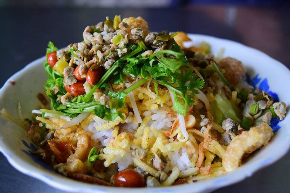 Cơm hến xứ huế