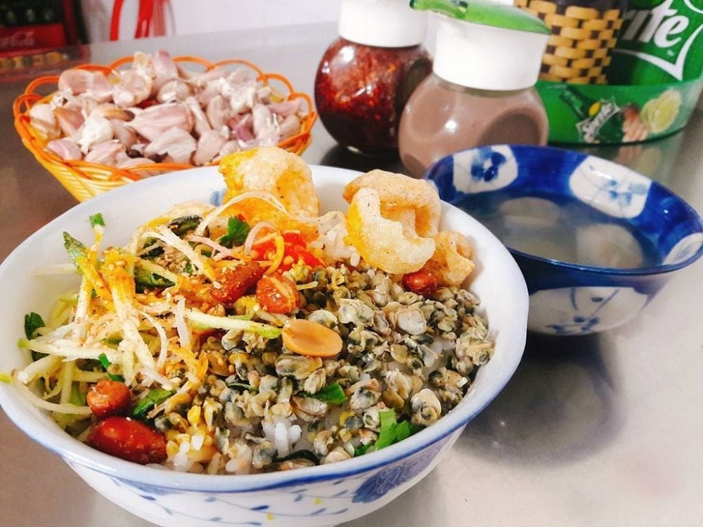 Cơm hến xứ huế