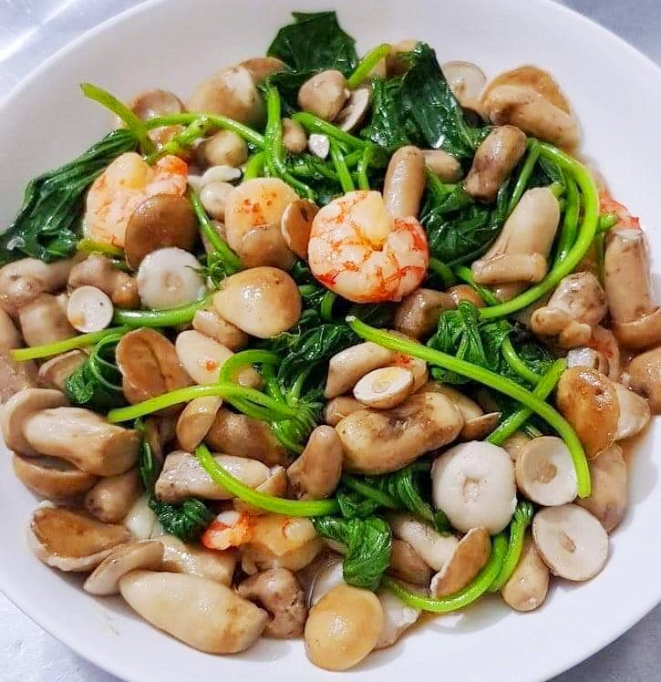 nấm tràm xào tôm thịt