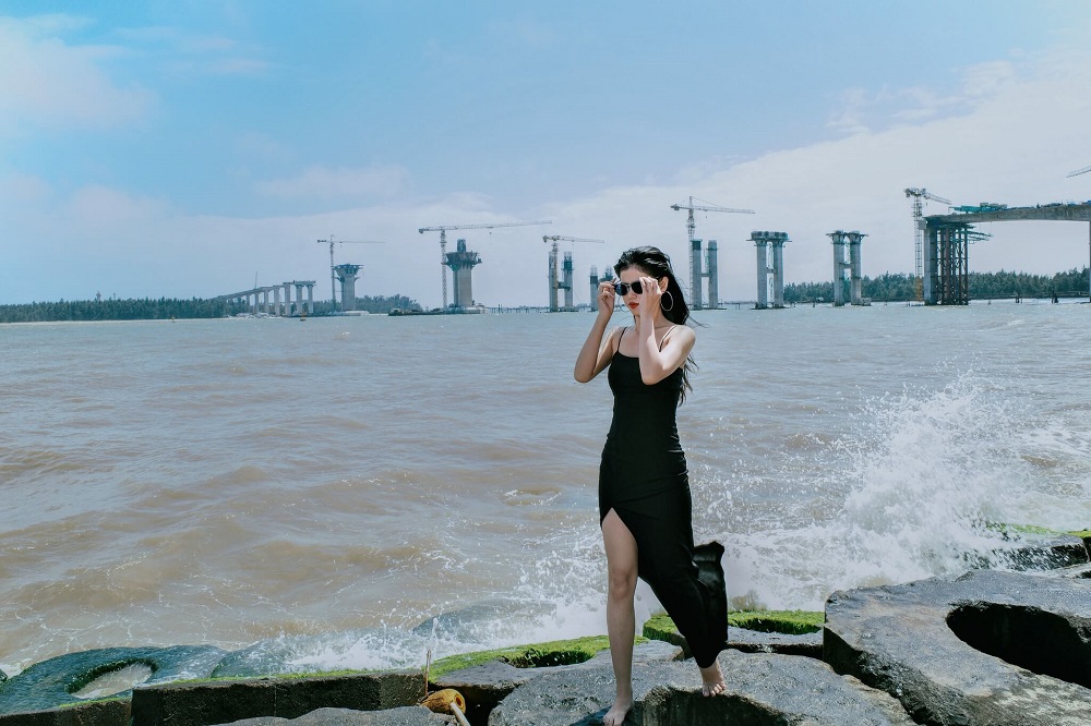 biển Hải Dương Huế, du lịch biển Hải Dương, check in biển Hải Dương, địa điểm du lịch Huế, biển đẹp ở Huế, bãi đá tổ ong Huế, biển hoang sơ Huế biển Hải Dương Huế, du lịch biển Hải Dương, check in biển Hải Dương, địa điểm du lịch Huế, biển đẹp ở Huế, bãi đá tổ ong Huế, biển hoang sơ Huế