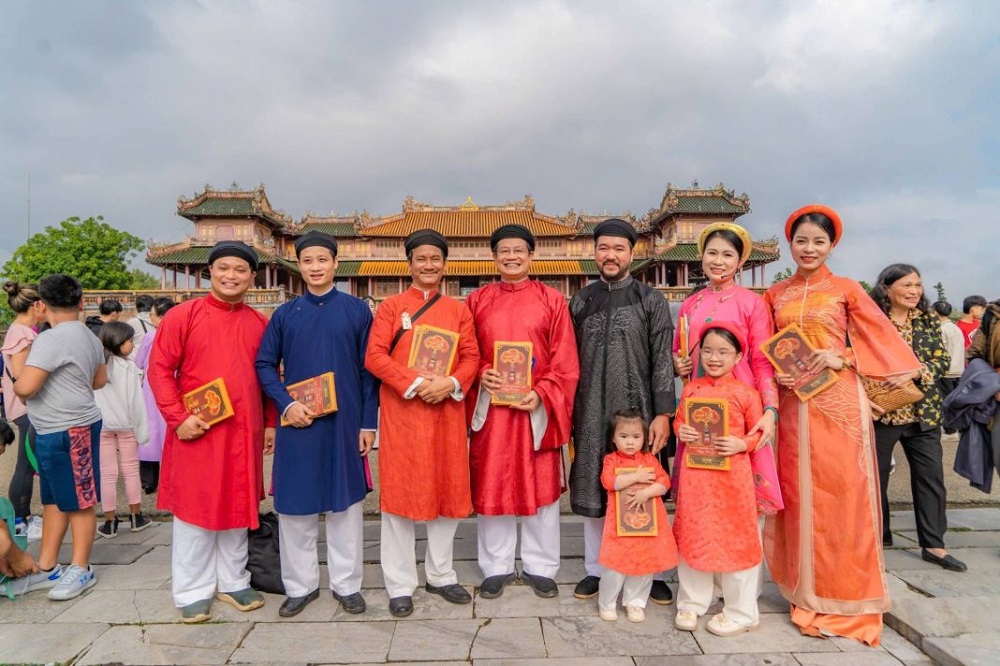 Ngày hội, Tuần lễ áo dài cộng đồng Huế, Festival Huế 2025, Lễ Hội Mùa Hạ, Kinh đô áo dài Việt Nam, Cố đô Huế, Sở Văn hóa và Thể thao, di sản áo dài Huế