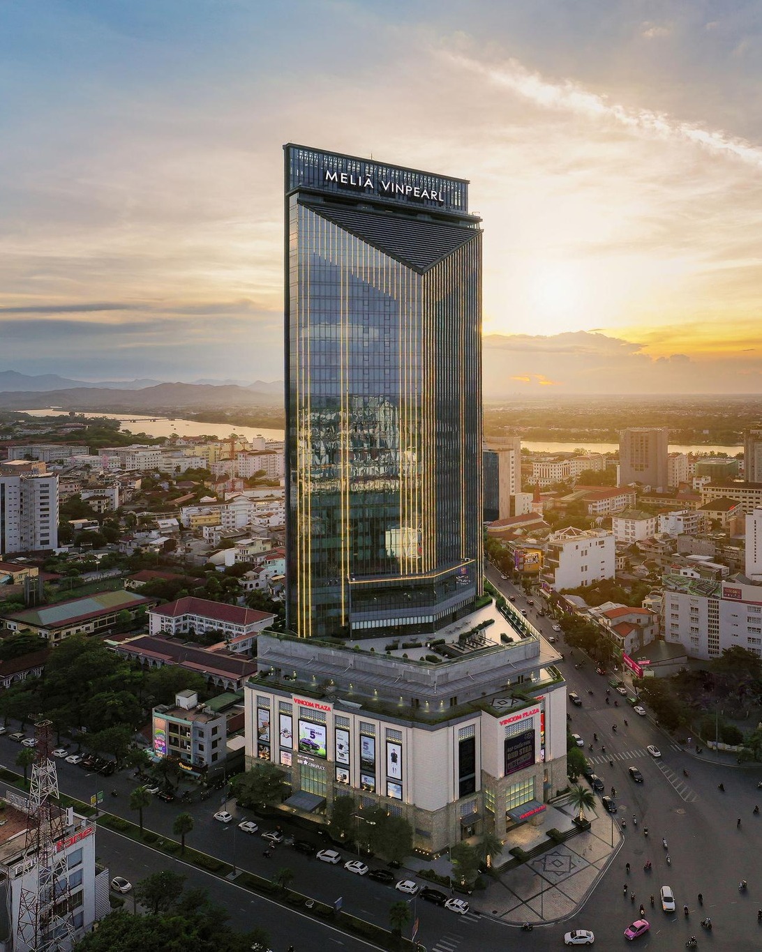 Khách sạn có bãi đỗ xe miễn phí, khách sạn có bãi đỗ xe rộng ở huế, khách sạn có bãi đỗ xe rộng ở trung tâm thành phố Huế Khách sạn có bãi đỗ xe miễn phí, khách sạn có bãi đỗ xe rộng ở huế, khách sạn có bãi đỗ xe rộng ở trung tâm thành phố Huế