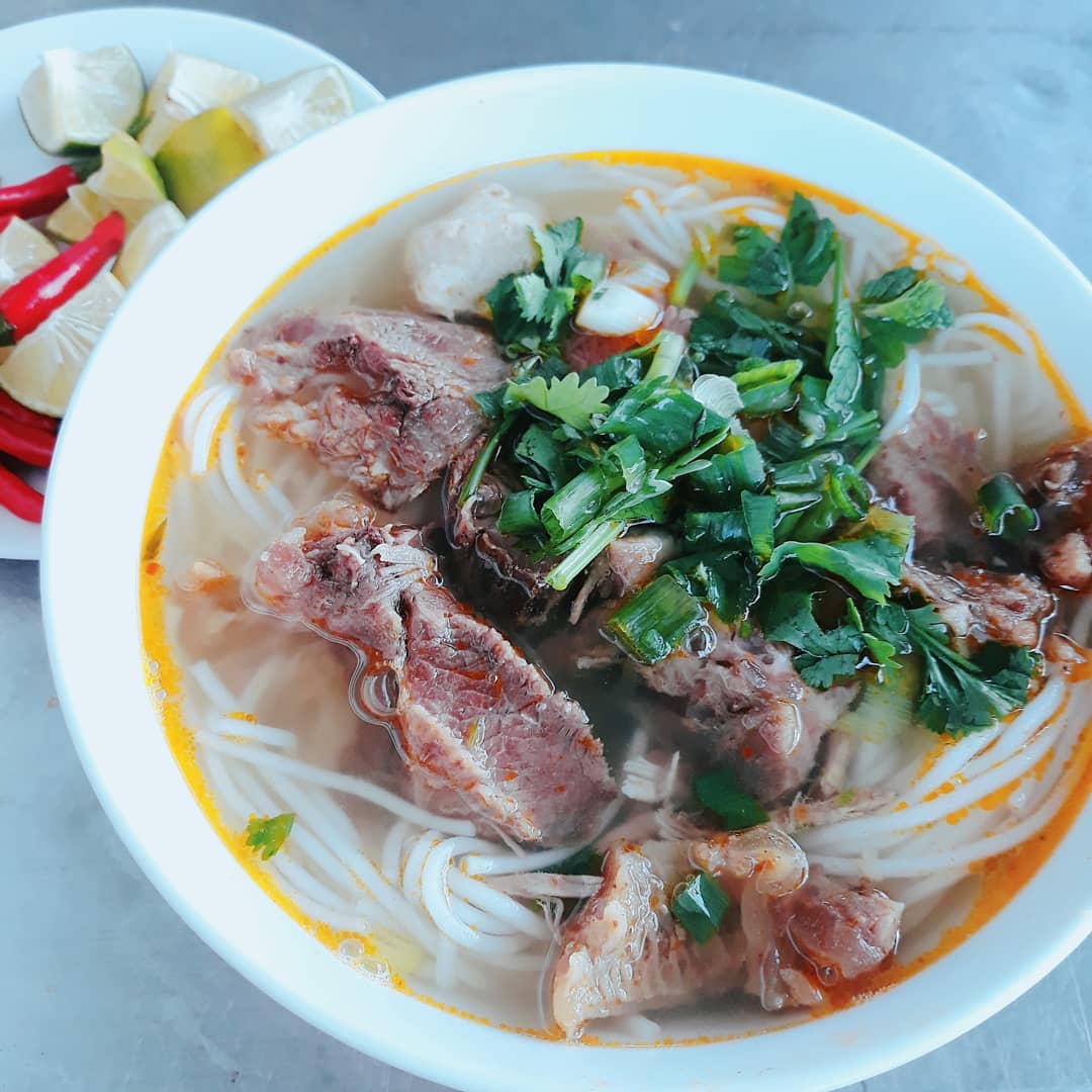 Bún bò Huế, Cách nấu bún bò Huế, Bún bò Huế ngon, Quán bún bò Huế, Đặc sản bún bò Huế, Bún bò Huế công thức, Bún bò Huế chính gốc, Bún bò Huế nguyên liệu, Bún bò Huế Huế , Bún bò Huế hương vị, địa chỉ quán bún bò Huế ngon