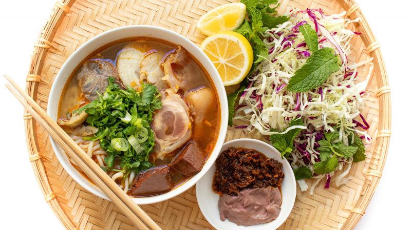 Bún bò Huế, Cách nấu bún bò Huế, Bún bò Huế ngon, Quán bún bò Huế, Đặc sản bún bò Huế, Bún bò Huế công thức, Bún bò Huế chính gốc, Bún bò Huế nguyên liệu, Bún bò Huế Huế , Bún bò Huế hương vị, địa chỉ quán bún bò Huế ngon