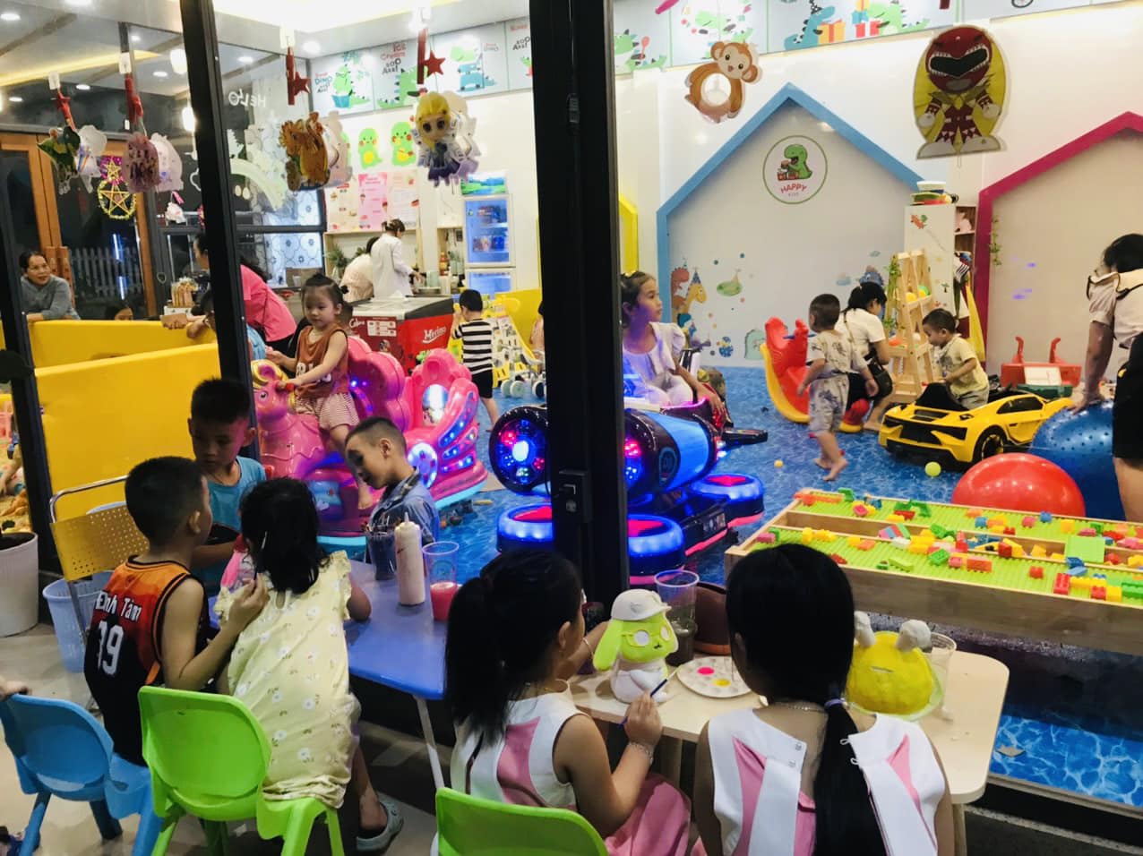 Khu vui chơi trẻ em ở huế, khu vui chơi vincom huế, khu vui chơi cinestar huế, khu vui chơi cho bé ở huế, top khu vui chơi cho bé ở Huế Khu vui chơi trẻ em ở huế, khu vui chơi vincom huế, khu vui chơi cinestar huế, khu vui chơi cho bé ở huế, top khu vui chơi cho bé ở Huế