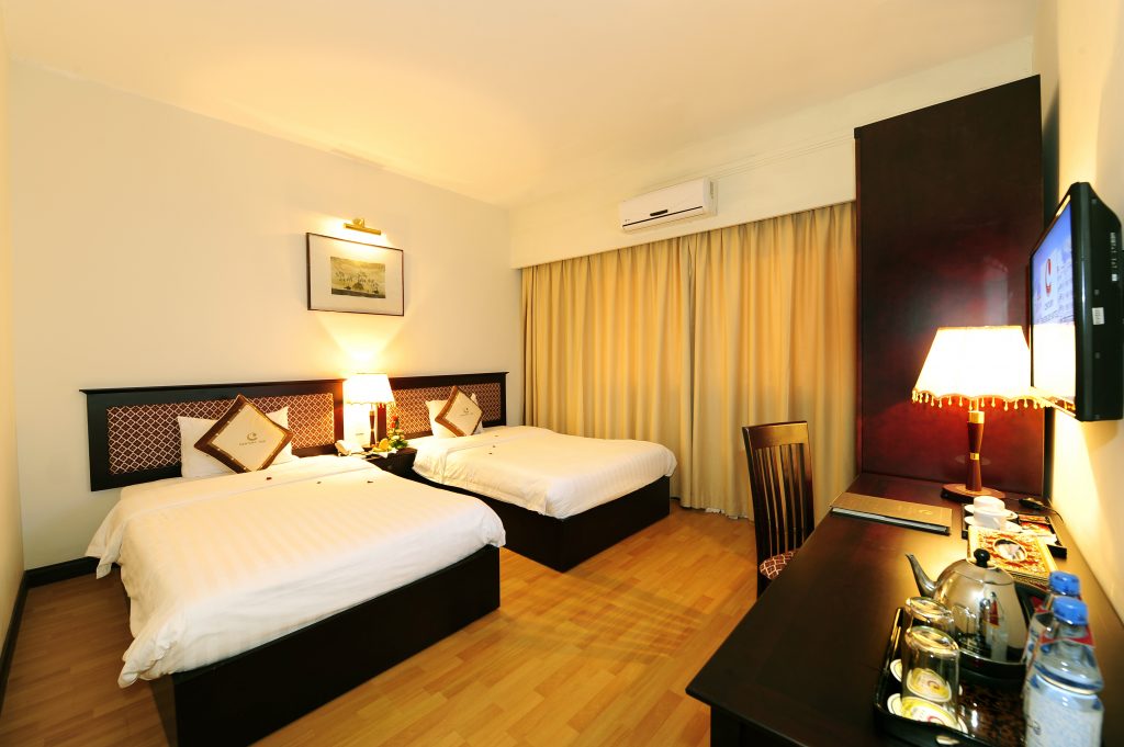 Khách sạn Century Riverside Huế