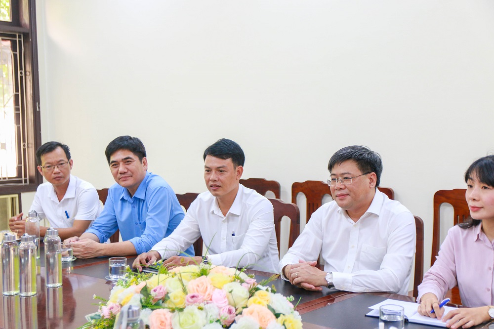 hợp tác; Giao thông Xanh; nền tảng di chuyển cá nhân thông minh; tỉnh Thừa Thiên Huế, thành phố xe đạp; GCOO; VietPM; Cao đẳng Huế; Nghị quyết 54 của Bộ chính trị; hợp tác; Giao thông Xanh; nền tảng di chuyển cá nhân thông minh; tỉnh Thừa Thiên Huế, thành phố xe đạp; GCOO; VietPM; Cao đẳng Huế; Nghị quyết 54 của Bộ chính trị;