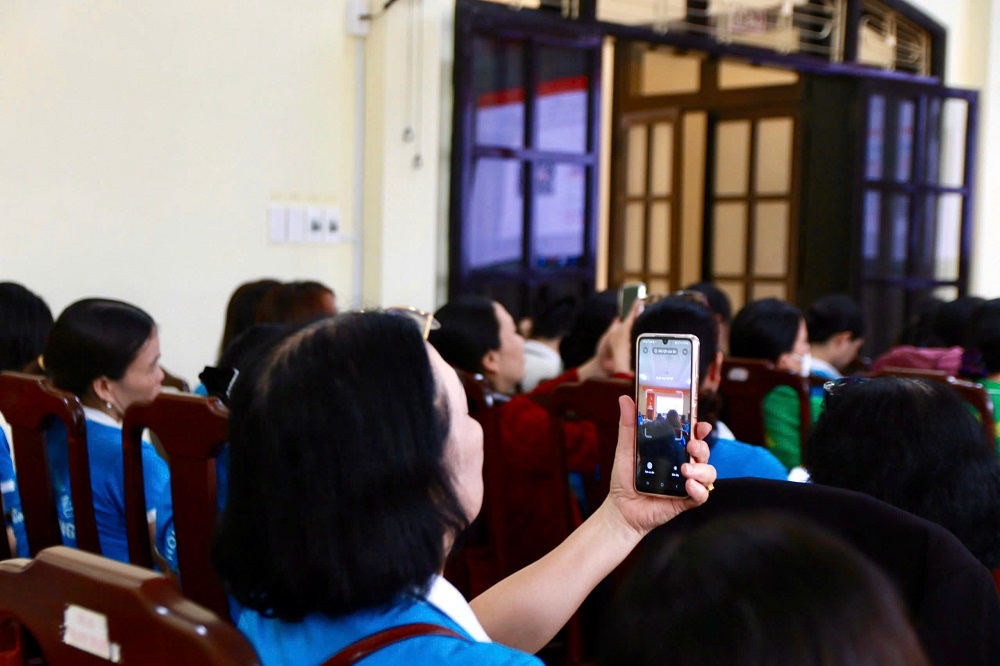 Ứng dụng AI trong truyền thông Hội, Chuyển đổi số Hội LHPN, Đoàn thể, Tập huấn CNTT Hội LHPN, Hội LHPN quận Thuận Hóa, HueCIT đào tạo CNTT Ứng dụng AI trong truyền thông Hội, Chuyển đổi số Hội LHPN, Đoàn thể, Tập huấn CNTT Hội LHPN, Hội LHPN quận Thuận Hóa, HueCIT đào tạo CNTT