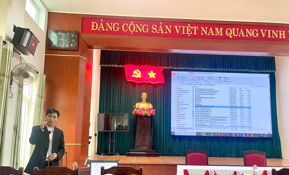 ứng dụng trí tuệ nhân tạo trong công tác công đoàn, HueCIT tập huấn hướng dẫn sử dụng Ai, ChatGPT, Gemini, Copilot, Open AI ứng dụng trí tuệ nhân tạo trong công tác công đoàn, HueCIT tập huấn hướng dẫn sử dụng Ai, ChatGPT, Gemini, Copilot, Open AI