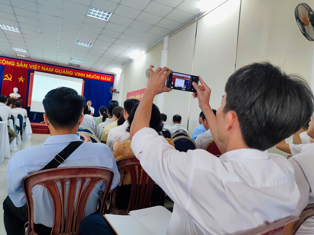 tập huấn, phần mềm dùng chung, ứng dụng CNTT trong cơ quan nhà nước, chính quyền 2 cấp, vận hành hiệu quả, thành phố Huế, HueCIT, UBND Thành phố Huế, điều hành tác nghiệp, phần mềm đăng ký lịch, phát hành giấy mời qua mạng, họp không giấy tờ, chính quyền số, không gian số