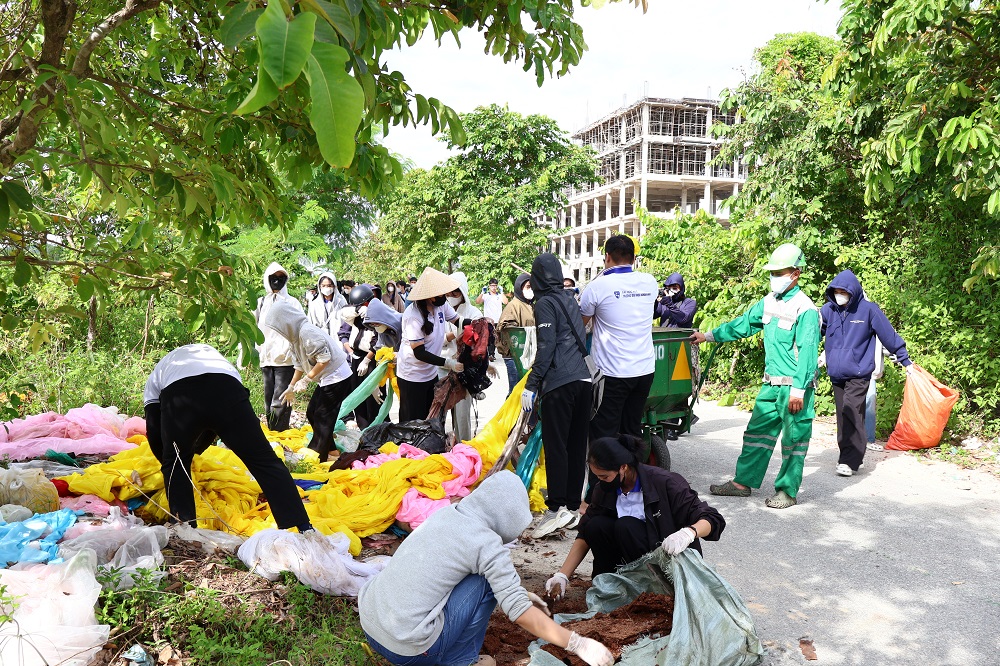 Dự án Huế - Đô thị giảm nhựa, Mô hình Đặt cọc - Hoàn trả, Giảm thiểu rác thải nhựa Huế, Chủ nhật Xanh Huế, Huế đô thị xanh Dự án Huế - Đô thị giảm nhựa, Mô hình Đặt cọc - Hoàn trả, Giảm thiểu rác thải nhựa Huế, Chủ nhật Xanh Huế, Huế đô thị xanh