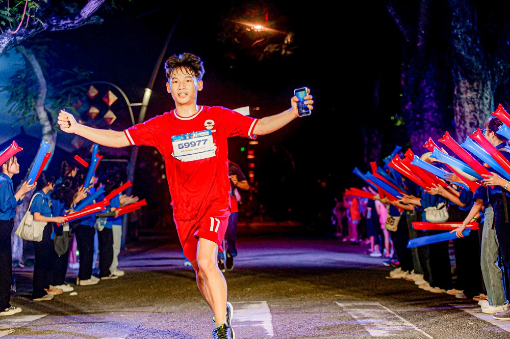 Huế Jogging Cùng chạy vì cộng đồng do Thành Đoàn Huế tổ chức Huế Jogging Cùng chạy vì cộng đồng do Thành Đoàn Huế tổ chức