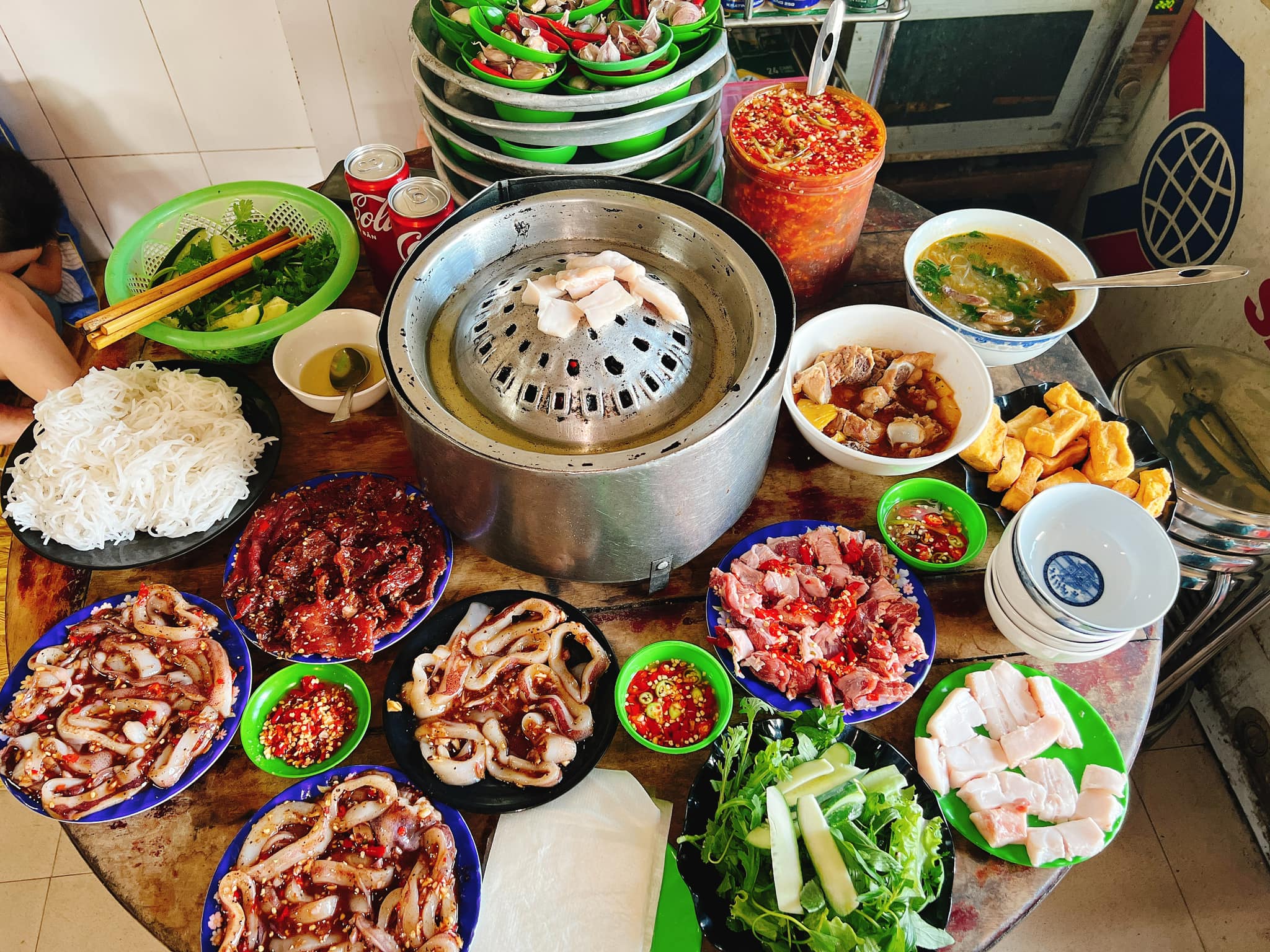 FoodtourHue, Nên ăn gì khi đến Huế, Ninh tito, Review ẩm thực huế, top các món ngon ở Huế FoodtourHue, Nên ăn gì khi đến Huế, Ninh tito, Review ẩm thực huế, top các món ngon ở Huế