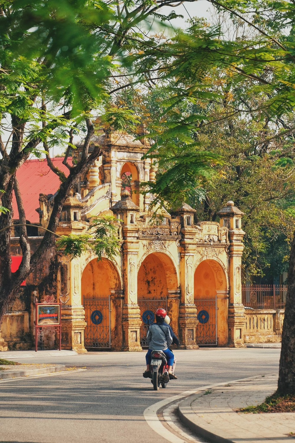 vẻ đẹp Huế, Huế cổ kính, Huế mộng mơ, du lịch Huế, tham quan Huế, những địa điểm chup hình Huế đẹp, lăng tẩm Huế, Kinh thành Huế, kiến trúc cung đình Huế vẻ đẹp Huế, Huế cổ kính, Huế mộng mơ, du lịch Huế, tham quan Huế, những địa điểm chup hình Huế đẹp, lăng tẩm Huế, Kinh thành Huế, kiến trúc cung đình Huế