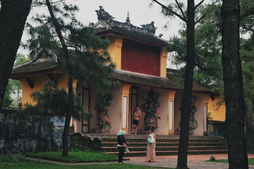 vẻ đẹp Huế, Huế cổ kính, Huế mộng mơ, du lịch Huế, tham quan Huế, những địa điểm chup hình Huế đẹp, lăng tẩm Huế, Kinh thành Huế, kiến trúc cung đình Huế, chùa Thiên Mụ vẻ đẹp Huế, Huế cổ kính, Huế mộng mơ, du lịch Huế, tham quan Huế, những địa điểm chup hình Huế đẹp, lăng tẩm Huế, Kinh thành Huế, kiến trúc cung đình Huế, chùa Thiên Mụ