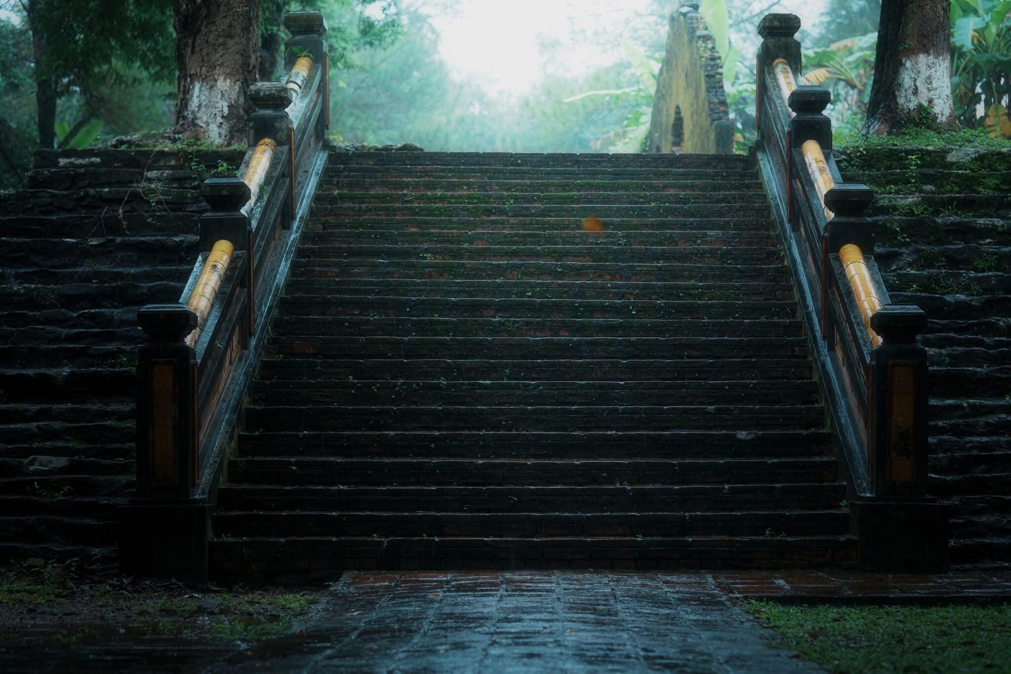 Lăng vua Tự Đức, Du lịch Huế, Lăng Tự Đức trong mưa, Khám phá lăng tẩm Huế, Lịch sử vua Tự Đức, Du lịch văn hóa Huế, Vẻ đẹp lăng Tự Đức, Di tích lịch sử Huế, Khám phá lăng vua Tự Đức, Mưa Huế, Lăng Tự Đức vào mùa mưa, Trải nghiệm du lịch Huế trong mưa, Khám phá lăng vua Tự Đức khi mưa Lăng vua Tự Đức, Du lịch Huế, Lăng Tự Đức trong mưa, Khám phá lăng tẩm Huế, Lịch sử vua Tự Đức, Du lịch văn hóa Huế, Vẻ đẹp lăng Tự Đức, Di tích lịch sử Huế, Khám phá lăng vua Tự Đức, Mưa Huế, Lăng Tự Đức vào mùa mưa, Trải nghiệm du lịch Huế trong mưa, Khám phá lăng vua Tự Đức khi mưa