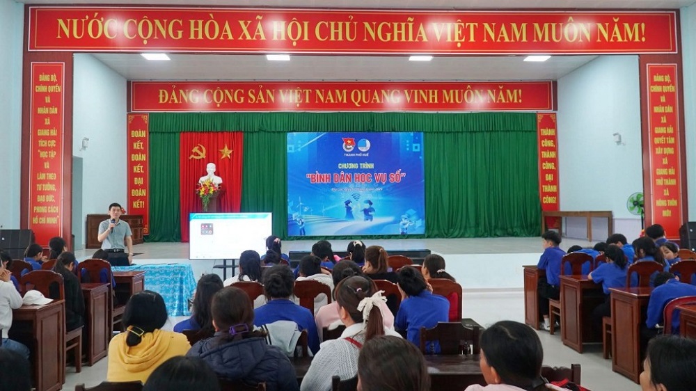 Thành đoàn Huế triển khai tổ chức lớp “Bình dân học vụ số” cho thanh thiếu nhi và nhân dân TP. Huế Thành đoàn Huế triển khai tổ chức lớp “Bình dân học vụ số” cho thanh thiếu nhi và nhân dân TP. Huế