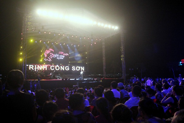 dem nhac trinh cong son festival hue
