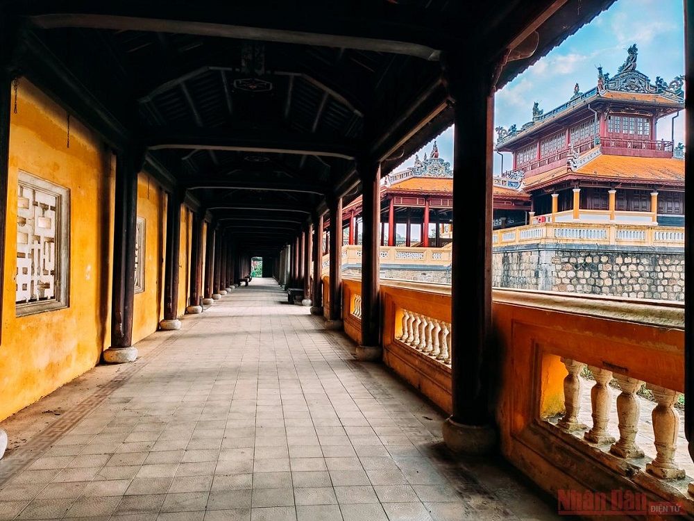 trường lang tử cấm thành
