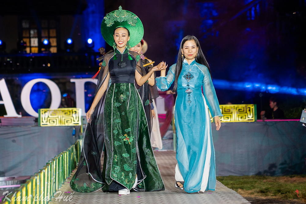 the ao dai, phong y yen, An Dinh palace, Nguyen Dynasty, ao dai Doang Trang