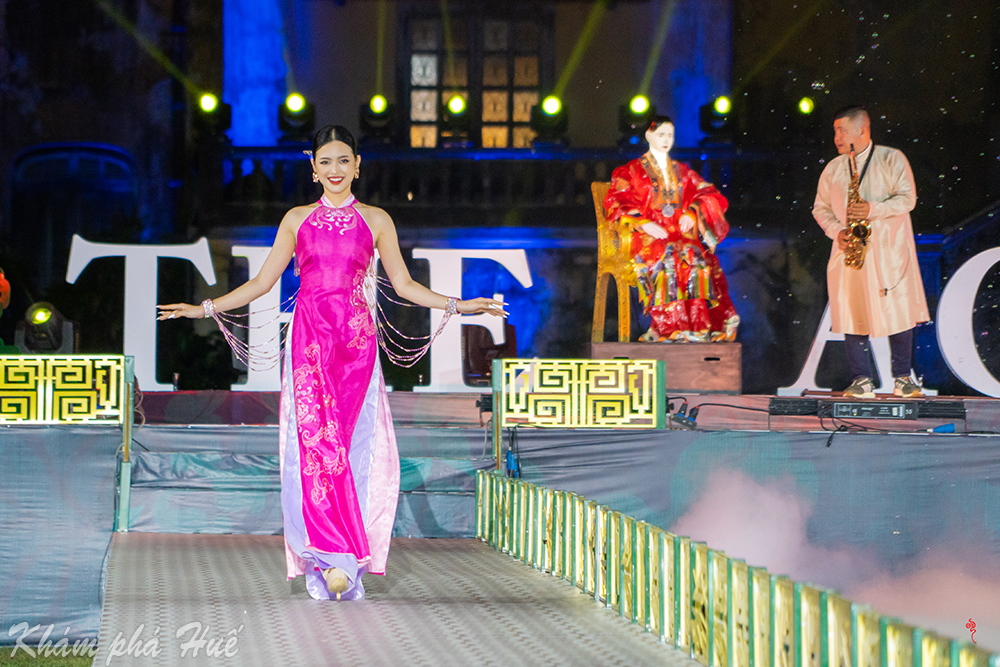 the ao dai, phong y yen, An Dinh palace, Nguyen Dynasty, ao dai Le Doan Hung