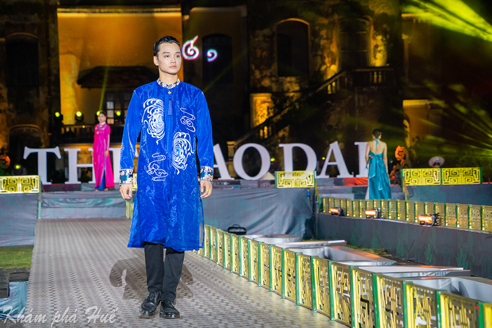 the ao dai, phong y yen, An Dinh palace, Nguyen Dynasty, ao dai Le Doan Hung