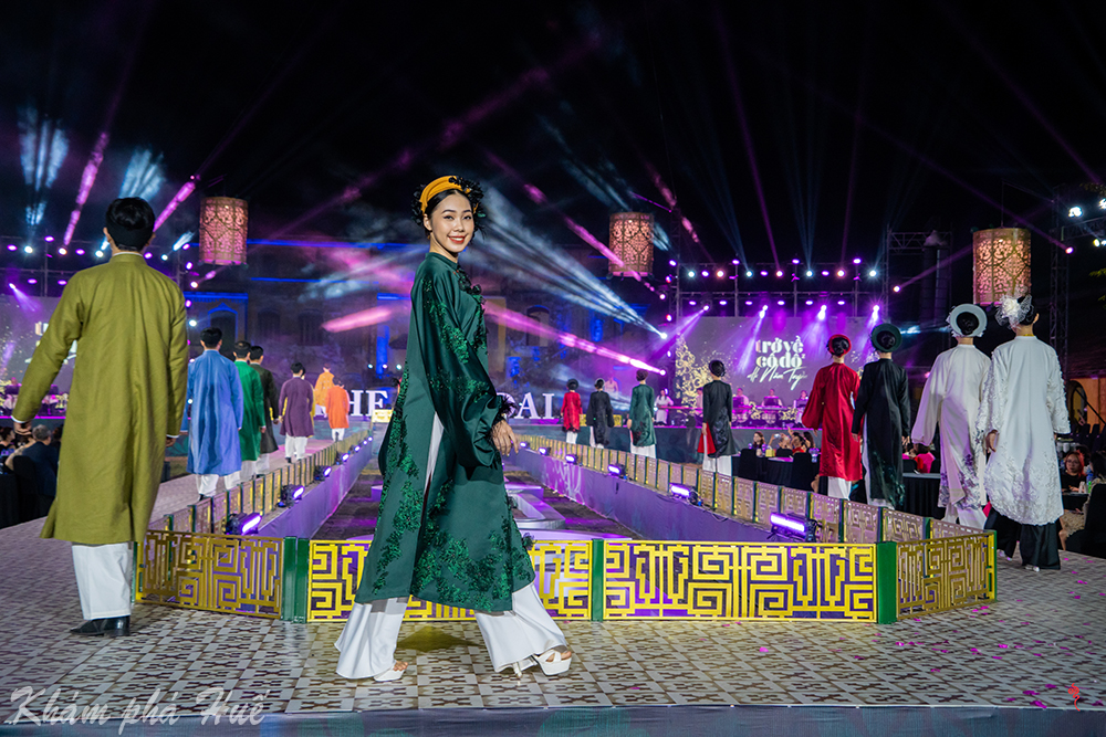 the ao dai, phong y yen, An Dinh palace, Nguyen Dynasty