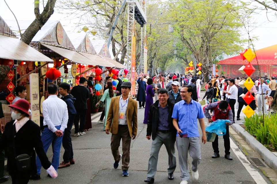 Tết Huế 2024, chương trình Tết Huế 2024, khai mạc Tết Huế 2024, chương trình Tết Huế 2024 có gì, gian hàng Tết Huế 2024, Tết Huế gắn kết yêu thương Tết Huế 2024, chương trình Tết Huế 2024, khai mạc Tết Huế 2024, chương trình Tết Huế 2024 có gì, gian hàng Tết Huế 2024, Tết Huế gắn kết yêu thương