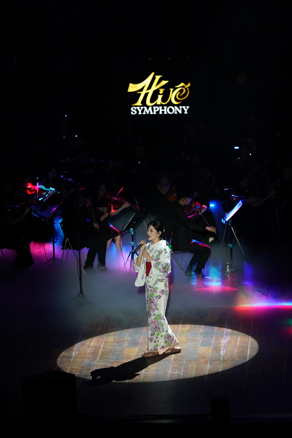 Huế Symphony, Bản giao hưởng Cố Đô, nhà hát sông Hương, Dustin Tiêu, Châu Lê, Saxophone Trần Mạnh Tuấn, Xuân Định K.Y, nàng thơ, Nhật Bản, Em và Trịnh, Diễm Xưa, Hạ trắng, Huế Sài Gòn Hà Nội Huế Symphony, Bản giao hưởng Cố Đô, nhà hát sông Hương, Dustin Tiêu, Châu Lê, Saxophone Trần Mạnh Tuấn, Xuân Định K.Y, nàng thơ, Nhật Bản, Em và Trịnh, Diễm Xưa, Hạ trắng, Huế Sài Gòn Hà Nội