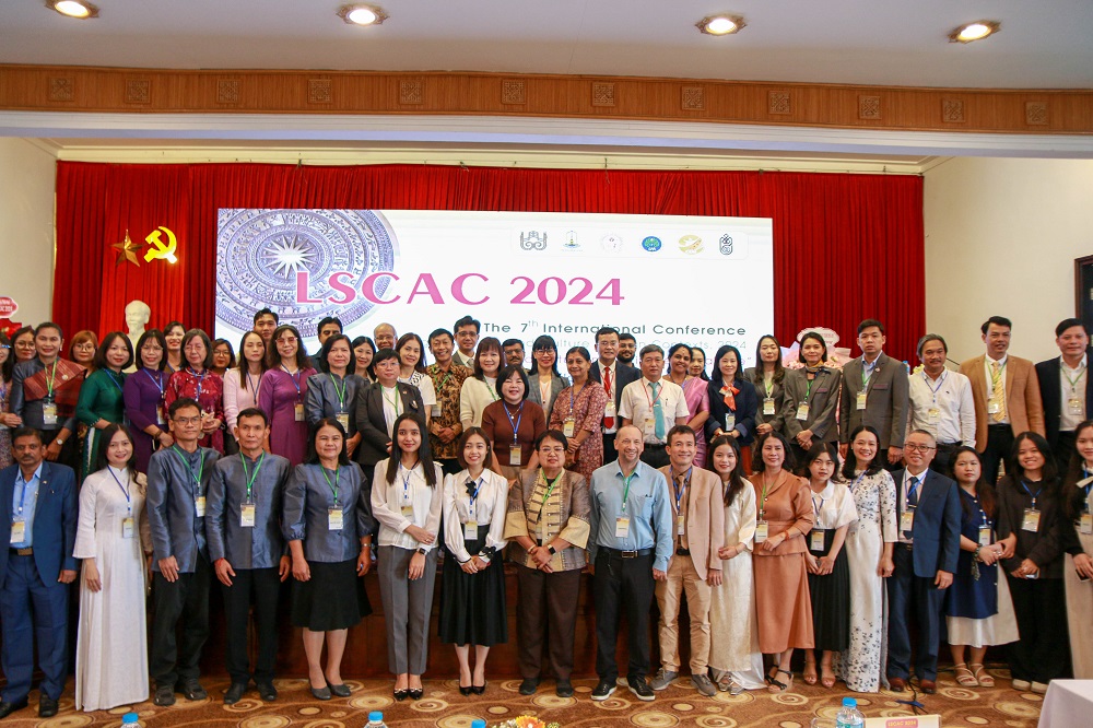 Khai mạc Hội thảo Quốc tế 2024 về Ngôn ngữ, Văn hóa, Xã hội trong bối cảnh Châu Á Khai mạc Hội thảo Quốc tế 2024 về Ngôn ngữ, Văn hóa, Xã hội trong bối cảnh Châu Á