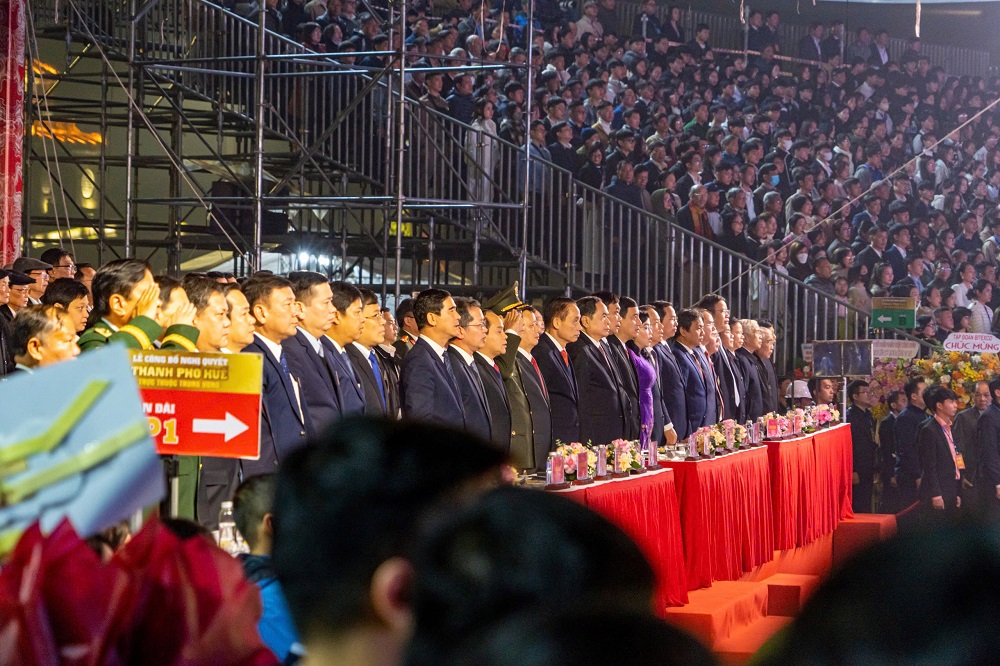 công bố nghị quyết, thành lập thành phố Huế trực thuộc Trung ương, Chủ tịch Quốc hội Trần Thanh Mẫn, trao quyết định, Nghị quyết Huế trực thuộc trung ương