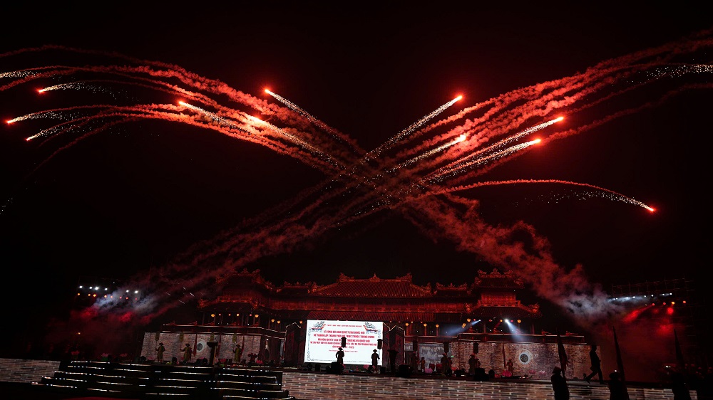 công bố nghị quyết, thành lập thành phố Huế trực thuộc Trung ương, Chủ tịch Quốc hội Trần Thanh Mẫn, trao quyết định, Nghị quyết Huế trực thuộc trung ương công bố nghị quyết, thành lập thành phố Huế trực thuộc Trung ương, Chủ tịch Quốc hội Trần Thanh Mẫn, trao quyết định, Nghị quyết Huế trực thuộc trung ương