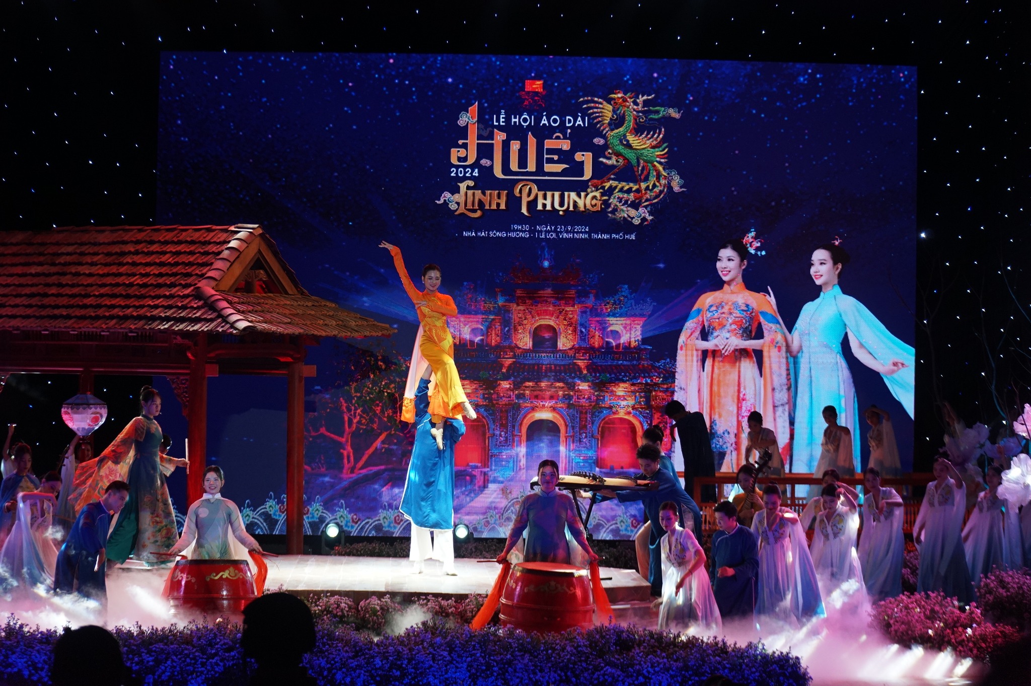 Áo dài Huế truyền thống, Địa chỉ may áo dài đẹp ở Huế, Nơi may áo dài cho du khách ở Huế, May áo dài cho dịp cưới ở Huế, Các mẫu áo dài đẹp tại Huế, Chọn vải may áo dài ở Huế, Dịch vụ may áo dài nhanh tại Huế, Cảm nhận áo dài Huế qua từng đường kim mũi chỉ, Các kiểu áo dài phổ biến ở Huế, Áo dài Huế: Địa chỉ may và thiết kế đẹp Áo dài Huế truyền thống, Địa chỉ may áo dài đẹp ở Huế, Nơi may áo dài cho du khách ở Huế, May áo dài cho dịp cưới ở Huế, Các mẫu áo dài đẹp tại Huế, Chọn vải may áo dài ở Huế, Dịch vụ may áo dài nhanh tại Huế, Cảm nhận áo dài Huế qua từng đường kim mũi chỉ, Các kiểu áo dài phổ biến ở Huế, Áo dài Huế: Địa chỉ may và thiết kế đẹp