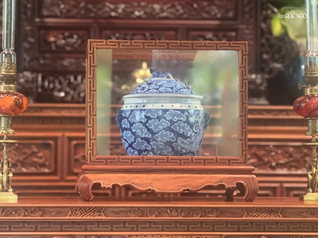 Một phần xá lợi của thiền sư Thích Nhất Hạnh Một phần xá lợi của thiền sư Thích Nhất Hạnh