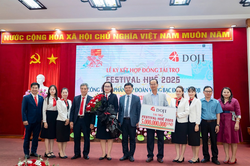 Tập đoàn Vàng bạc đá quý DOJI, Nhà Tài trợ Kim cương, Festival Huế 2025, đá quý DOJI, tài trợ Huế Tập đoàn Vàng bạc đá quý DOJI, Nhà Tài trợ Kim cương, Festival Huế 2025, đá quý DOJI, tài trợ Huế