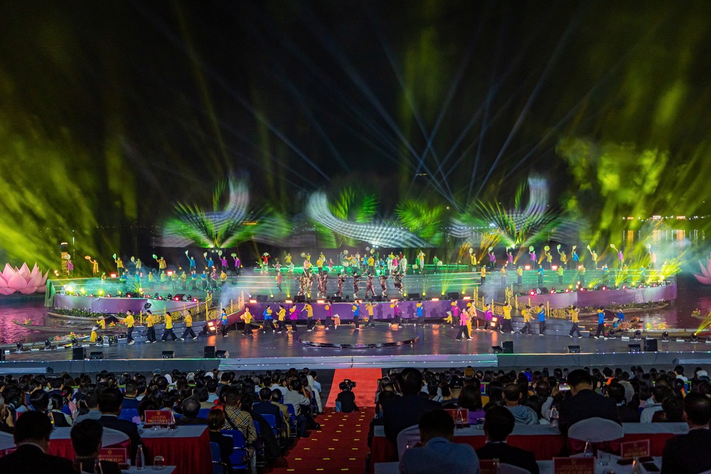 khai mạc, Năm Du lịch Quốc gia - Huế 2025, Lời tự tình dòng sông, Huế - Kinh đô xưa, vận hội mới, Festival Huế 2025 khai mạc, Năm Du lịch Quốc gia - Huế 2025, Lời tự tình dòng sông, Huế - Kinh đô xưa, vận hội mới, Festival Huế 2025