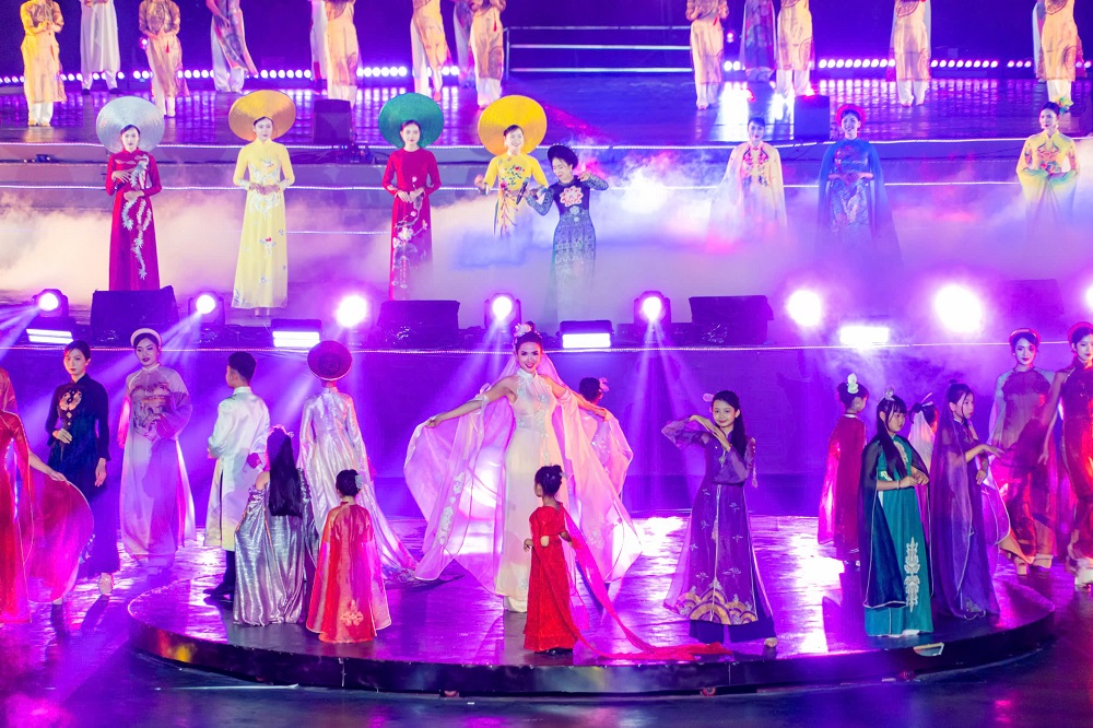 khai mạc, Năm Du lịch Quốc gia - Huế 2025, Lời tự tình dòng sông, Huế - Kinh đô xưa, vận hội mới, Festival Huế 2025 khai mạc, Năm Du lịch Quốc gia - Huế 2025, Lời tự tình dòng sông, Huế - Kinh đô xưa, vận hội mới, Festival Huế 2025