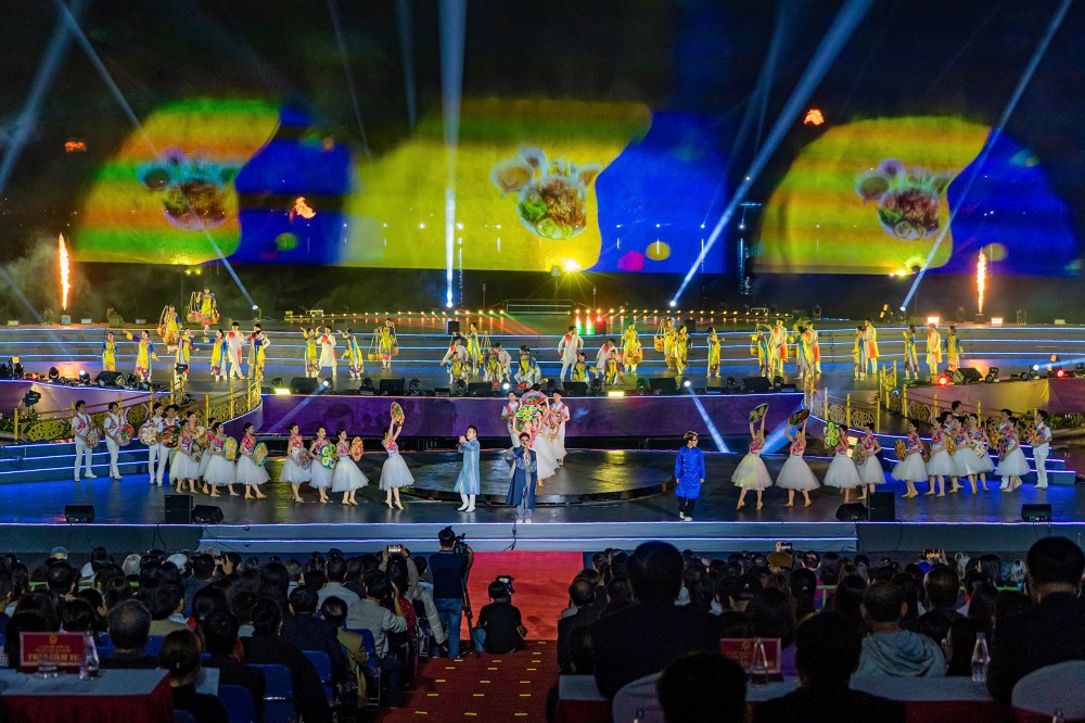 khai mạc, Năm Du lịch Quốc gia - Huế 2025, Lời tự tình dòng sông, Huế - Kinh đô xưa, vận hội mới, Festival Huế 2025 khai mạc, Năm Du lịch Quốc gia - Huế 2025, Lời tự tình dòng sông, Huế - Kinh đô xưa, vận hội mới, Festival Huế 2025