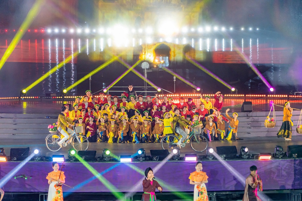 khai mạc, Năm Du lịch Quốc gia - Huế 2025, Lời tự tình dòng sông, Huế - Kinh đô xưa, vận hội mới, Festival Huế 2025 khai mạc, Năm Du lịch Quốc gia - Huế 2025, Lời tự tình dòng sông, Huế - Kinh đô xưa, vận hội mới, Festival Huế 2025