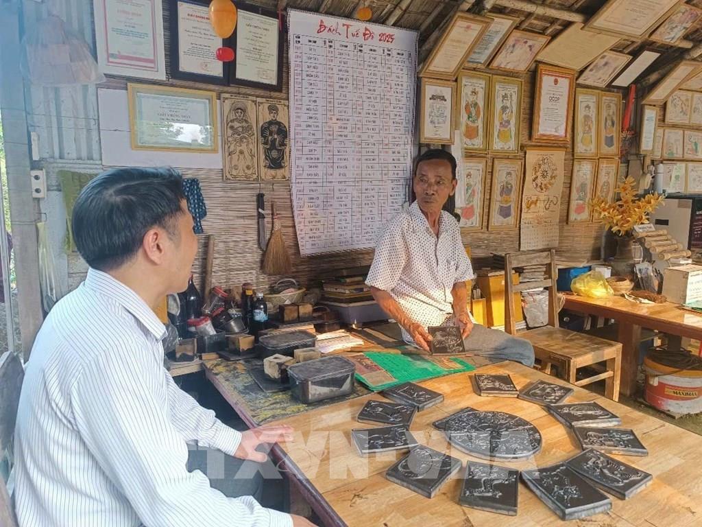 Năm du lịch quốc gia, khơi nguồn, tranh dân gian làng Sình, nghệ nhân, Kỳ Hữu Phước, ngã ba Sình, làng Sình Huế Năm du lịch quốc gia, khơi nguồn, tranh dân gian làng Sình, nghệ nhân, Kỳ Hữu Phước, ngã ba Sình, làng Sình Huế