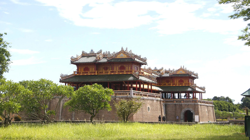 thành phố Huế, hiện đại, giữ gìn bản sắc, Đại Nội Huế, điện Kiến Trung, lầu Ngũ Phụng, Festival Huế, đô thị xanh, cầu Trường Tiền, đô thị di sản, phát triển bền vững thành phố Huế, hiện đại, giữ gìn bản sắc, Đại Nội Huế, điện Kiến Trung, lầu Ngũ Phụng, Festival Huế, đô thị xanh, cầu Trường Tiền, đô thị di sản, phát triển bền vững