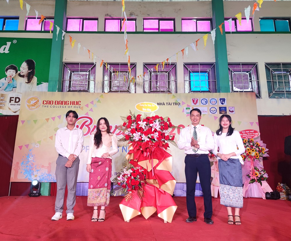 Trường Cao đẳng Huế đón Tết Bunpimay, Sinh viên Lào đón năm mới tại Huế, Văn hóa Lào tại Trường Cao đẳng Huế, Bunpimay Huế 2025 có gì đặc biệt, Lễ hội văn hóa Việt – Lào tại Huế, Giao lưu văn nghệ sinh viên Lào Việt tại Huế, Tết cổ truyền Lào Bunpimay là gì, Trường học tổ chức Bunpimay cho sinh viên Lào, Du học sinh Lào ăn Tết xa quê tại Huế Trường Cao đẳng Huế đón Tết Bunpimay, Sinh viên Lào đón năm mới tại Huế, Văn hóa Lào tại Trường Cao đẳng Huế, Bunpimay Huế 2025 có gì đặc biệt, Lễ hội văn hóa Việt – Lào tại Huế, Giao lưu văn nghệ sinh viên Lào Việt tại Huế, Tết cổ truyền Lào Bunpimay là gì, Trường học tổ chức Bunpimay cho sinh viên Lào, Du học sinh Lào ăn Tết xa quê tại Huế