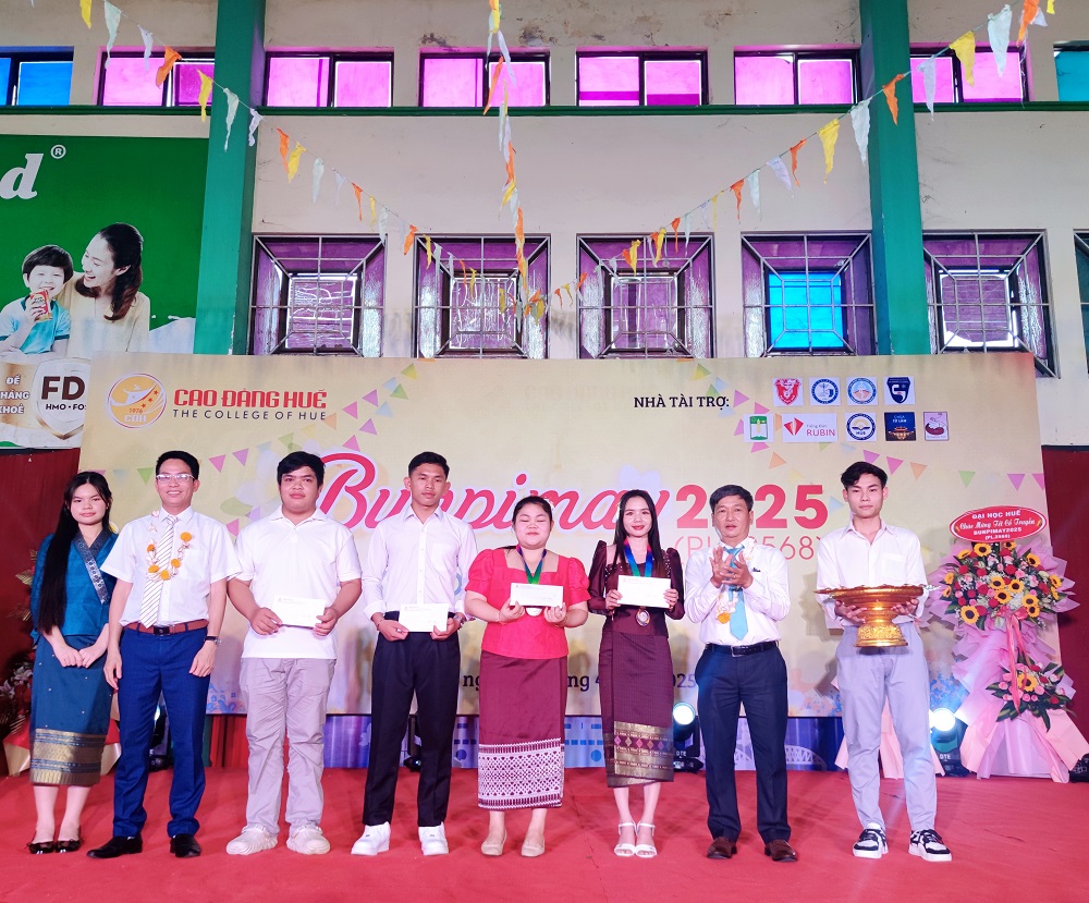 Trường Cao đẳng Huế đón Tết Bunpimay, Sinh viên Lào đón năm mới tại Huế, Văn hóa Lào tại Trường Cao đẳng Huế, Bunpimay Huế 2025 có gì đặc biệt, Lễ hội văn hóa Việt – Lào tại Huế, Giao lưu văn nghệ sinh viên Lào Việt tại Huế, Tết cổ truyền Lào Bunpima Trường Cao đẳng Huế đón Tết Bunpimay, Sinh viên Lào đón năm mới tại Huế, Văn hóa Lào tại Trường Cao đẳng Huế, Bunpimay Huế 2025 có gì đặc biệt, Lễ hội văn hóa Việt – Lào tại Huế, Giao lưu văn nghệ sinh viên Lào Việt tại Huế, Tết cổ truyền Lào Bunpima