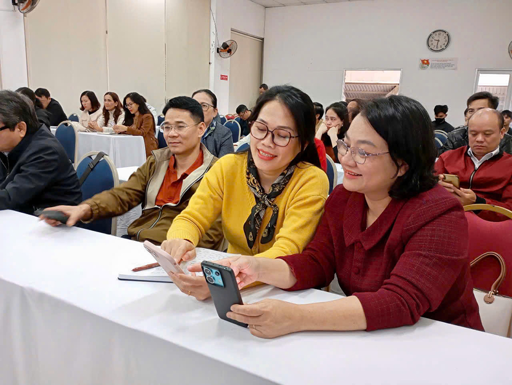 đào tạo, Ai, trí tuệ nhân tạo, hướng dẫn ứng dụng AI miễn phí, chatGPT, công cụ AI phổ biến hiện nay, đào tạo miễn phí về AI tại Huế, HueCIT, phòng Đào tạo và Bồi dưỡng, đại chỉ đào tạo uy tín tại Huế đào tạo, Ai, trí tuệ nhân tạo, hướng dẫn ứng dụng AI miễn phí, chatGPT, công cụ AI phổ biến hiện nay, đào tạo miễn phí về AI tại Huế, HueCIT, phòng Đào tạo và Bồi dưỡng, đại chỉ đào tạo uy tín tại Huế