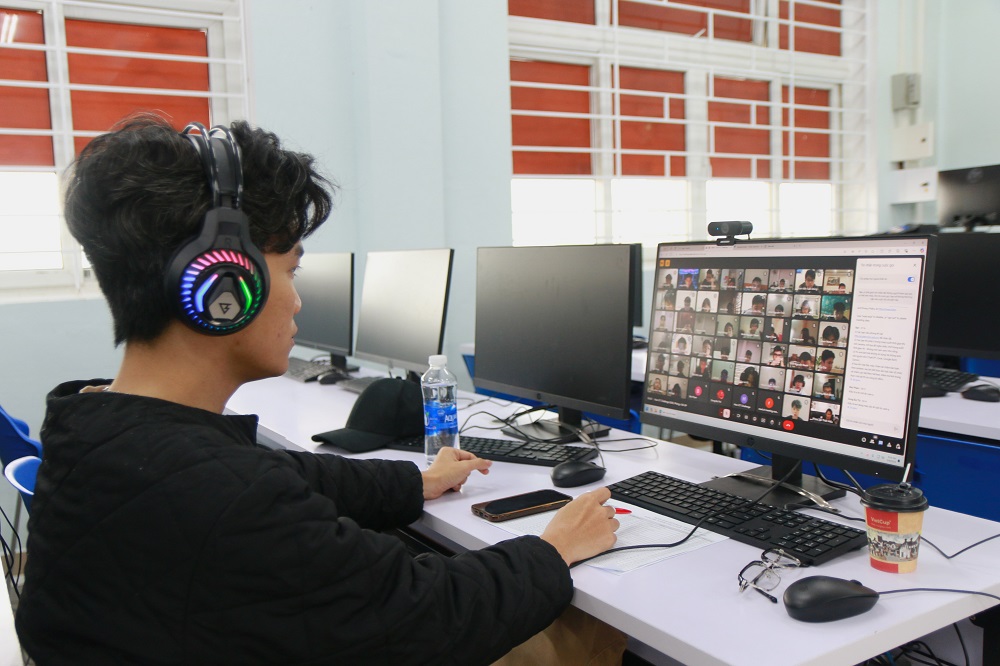 Sơ loại Phần thi lập trình dành cho học sinh trung học Cuộc thi Hue-ICT Challenge 2025 Sơ loại Phần thi lập trình dành cho học sinh trung học Cuộc thi Hue-ICT Challenge 2025