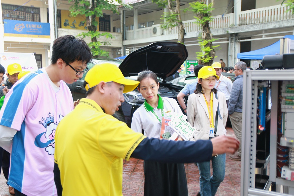 Trải nghiệm 1 ngày làm học sinh trường Cao đẳng Huế, Ngày hội Open Day, Kiến tạo tương lai, Open Day 2025 Trải nghiệm 1 ngày làm học sinh trường Cao đẳng Huế, Ngày hội Open Day, Kiến tạo tương lai, Open Day 2025