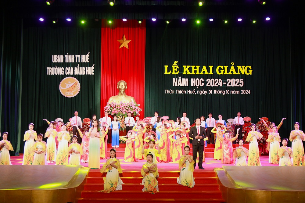 Trường Cao đẳng Huế khai giảng năm học 2024 – 2025 Trường Cao đẳng Huế khai giảng năm học 2024 – 2025