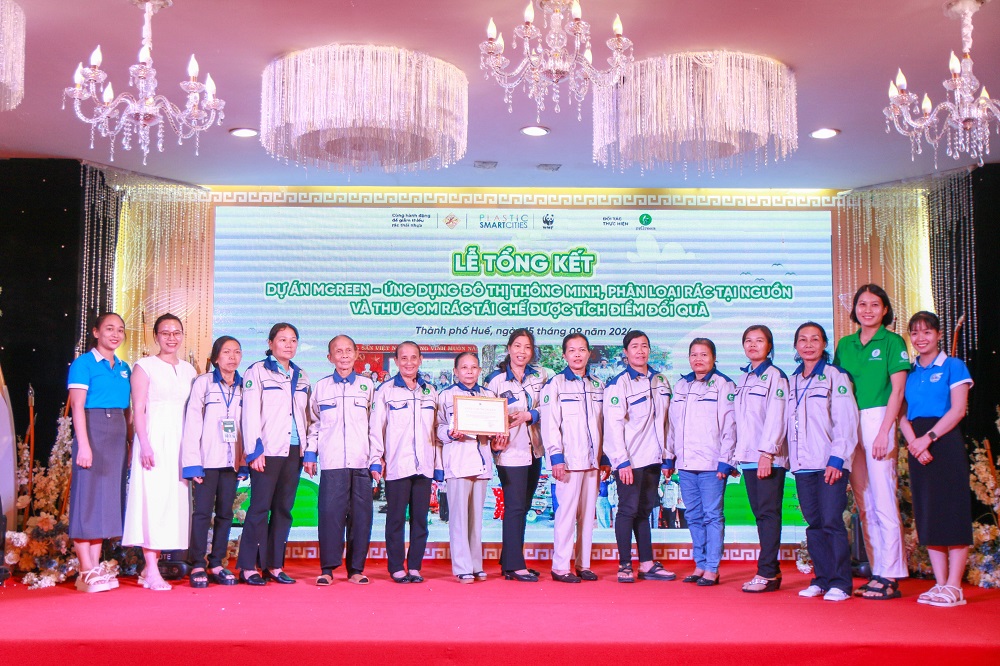Dự án, Huế đô thị giảm nhựa, WWF Việt Nam, Ứng dụng mGreen, ứng dụng mGreen Collector, phân loại rác tại nguồn, tích điểm đổi quà, Tổ hợp tác nghề ve chai - thu gom phế liệu, thành phố Huế Dự án, Huế đô thị giảm nhựa, WWF Việt Nam, Ứng dụng mGreen, ứng dụng mGreen Collector, phân loại rác tại nguồn, tích điểm đổi quà, Tổ hợp tác nghề ve chai - thu gom phế liệu, thành phố Huế