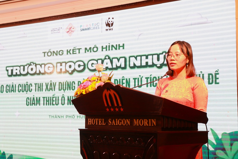 Bà Hoàng Ngọc Tường Vân, Giám đốc Dự án Huế - Đô thị giảm nhựa ở miền Trung Việt Nam Bà Hoàng Ngọc Tường Vân, Giám đốc Dự án Huế - Đô thị giảm nhựa ở miền Trung Việt Nam